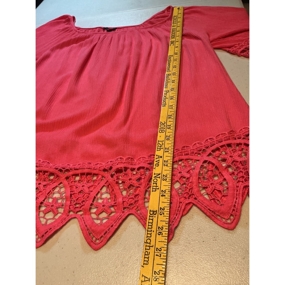 Le Rouge Women 1X Coral Pink Crochet Lace Trim Peasant Blouse Boho Top - Picture 2 of 8